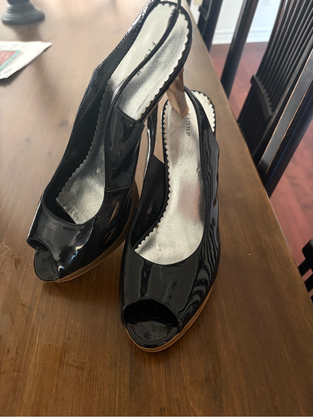 FIONI Clothing Black Patent Peep-Toe Slingback Heels with Tan Soles